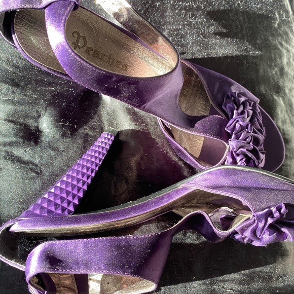 Purple!  Women’s size 9 heels - Picture 4 of 5